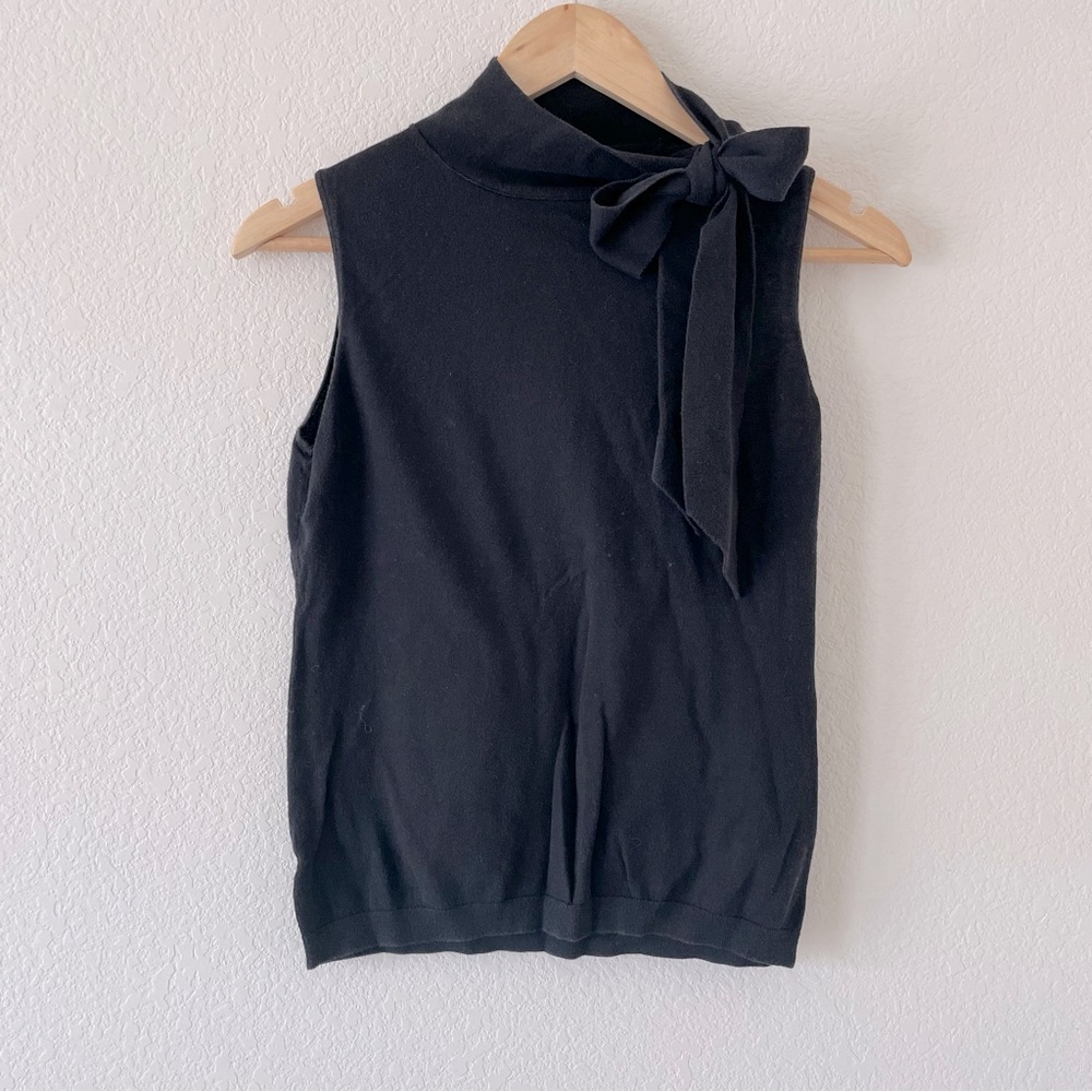 Ann Taylor Sleeveless Knit Top